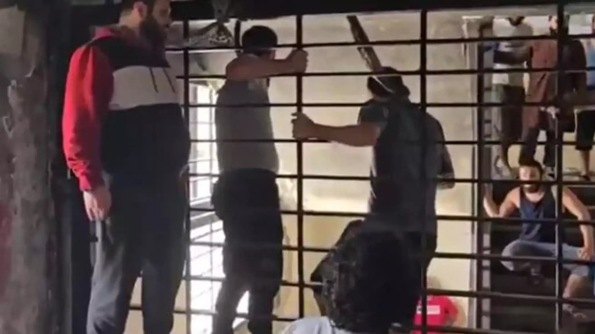"تتضمن قضية المعتقلين"... سوريا ولبنان يعتزمان توقيع اتفاقية تعاون قضائي