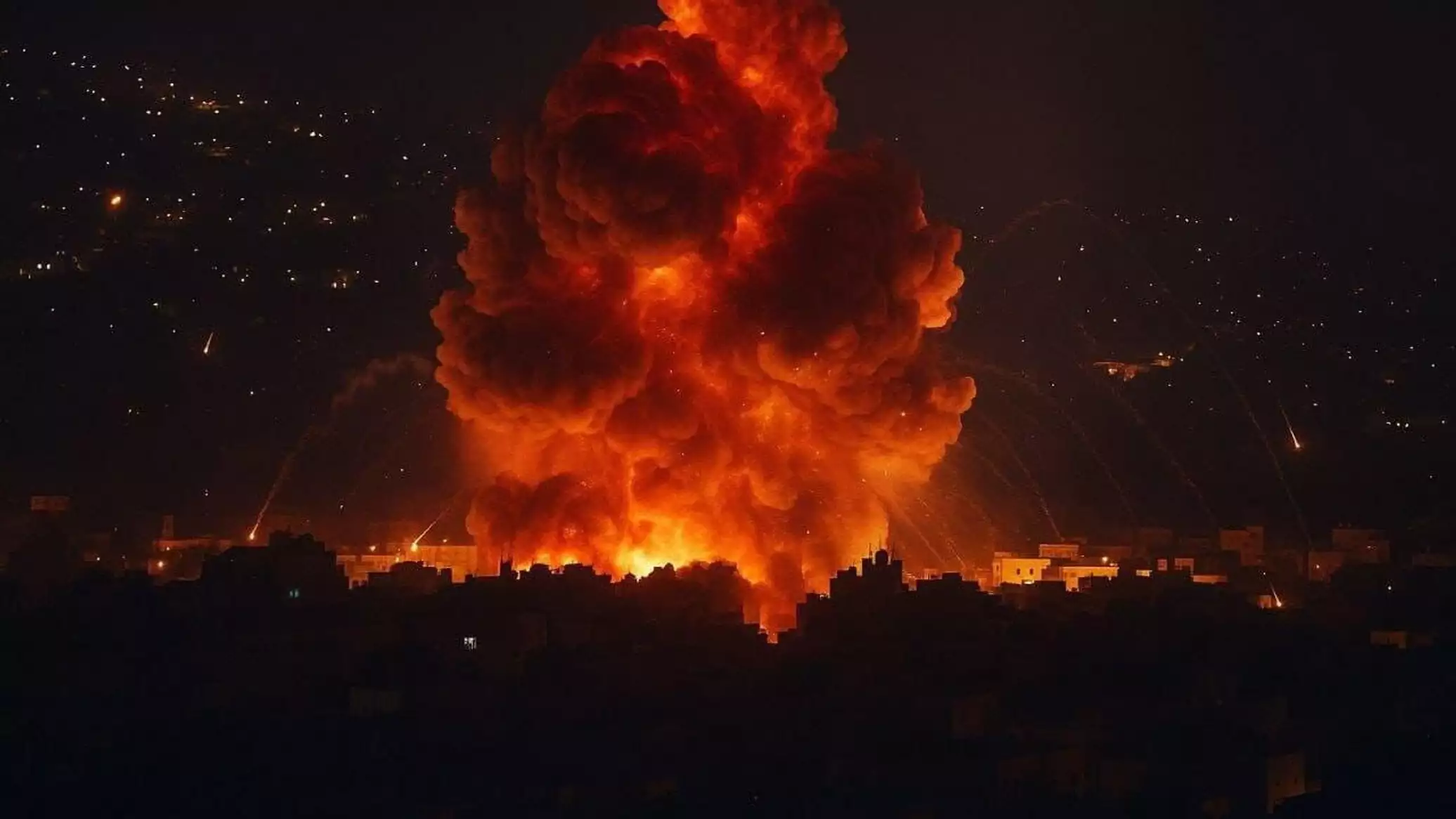 الجيش الإسرائيلي يعلن استهداف قيادات في "حزب الله" بالعاصمة اللبنانية بيروت