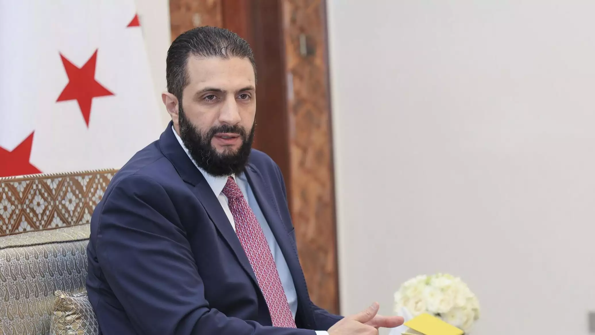 الشرع يترأس وفد بلاده في القمة الروسية العربية