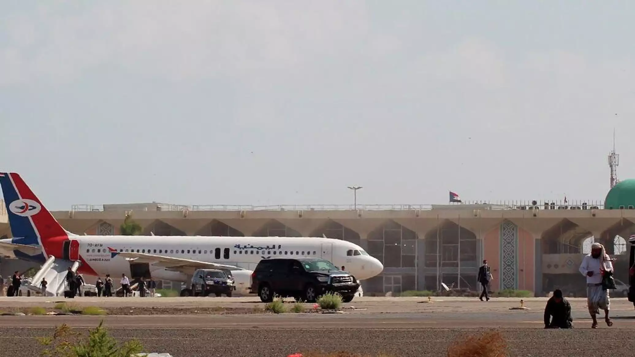 مجلس القيادة اليمني: إعفاء وزيري النقل والتخطيط بعد فرار الزبيدي