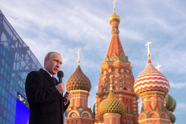 فلاديمير بوتين في حفل الذكرى السنوية الأولى لعودة القرم - سبوتنيك عربي
