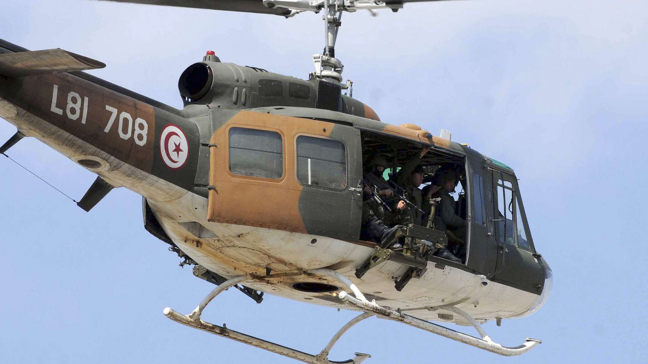 Вертолет потерпел. Тунис вертолёт. ВВС Туниса. Военные Туниса. 2 Us Army Helicopters crash in Alaska, Killing 3 Soldiers.