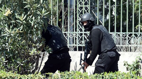 قوات الأمن التونسية عند متحف باردو - سبوتنيك عربي