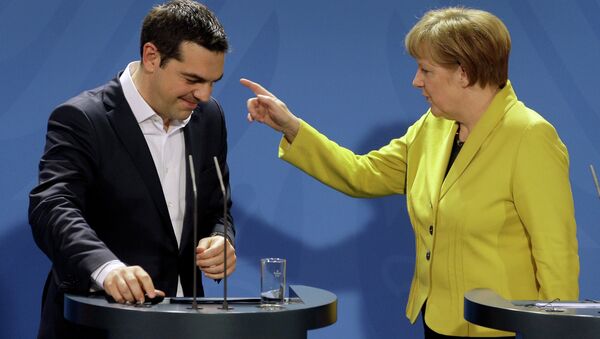 المستشارة الألمانية انجيلا ميركل ورئيس الوزراء اليوناني أليكسيس تسيبراس - سبوتنيك عربي