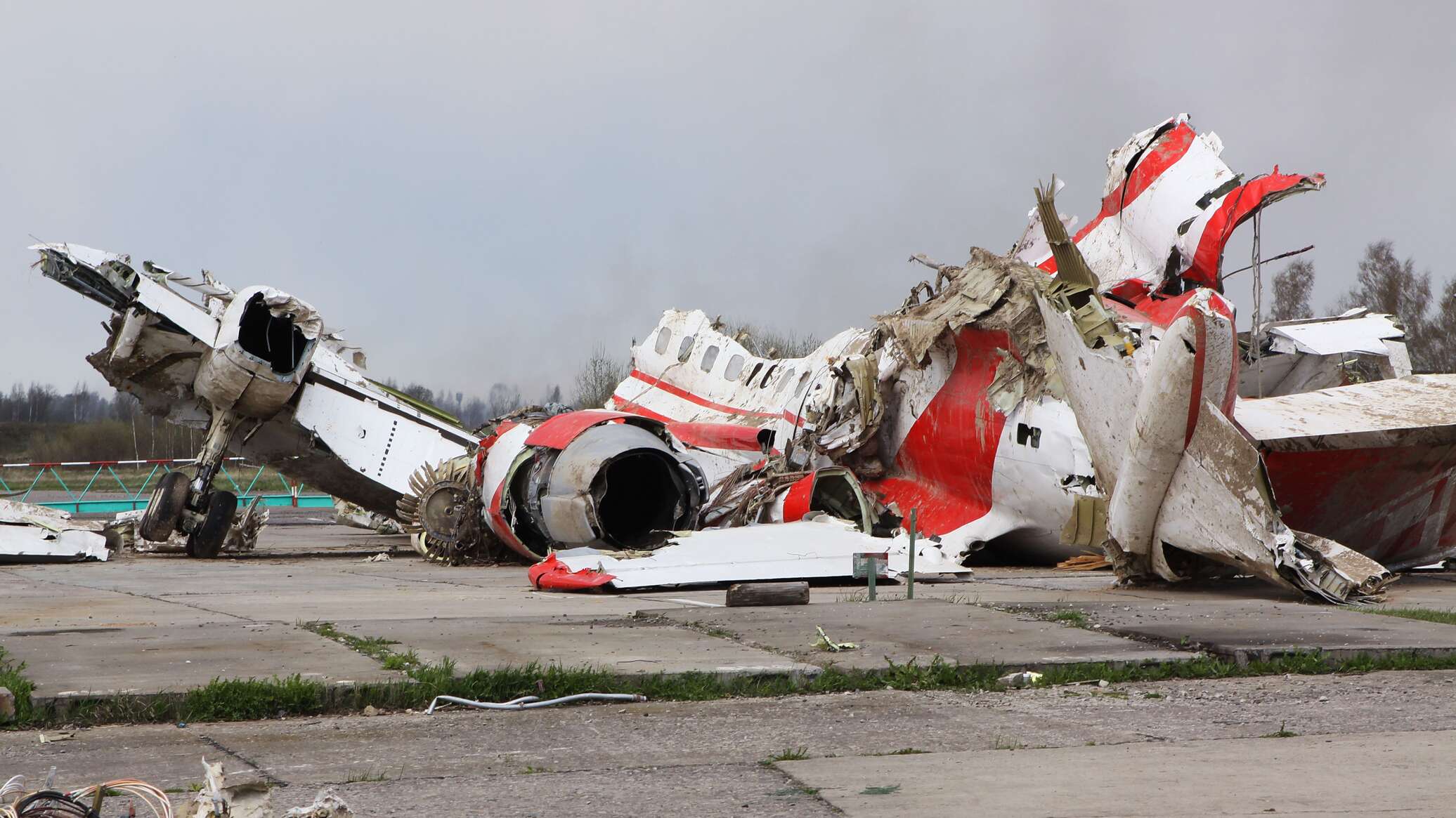 بولندا تتخلى عن اتهام روسيا بتحطم طائرة الرئيس كاتشينسكي ومقتله عام 2010