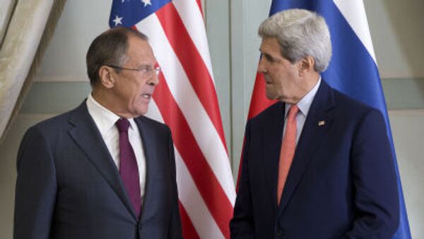 سيرغي لافروف وزير خارجية روسيا، وجون كيري وزير خارجية الولايات المتحدة الأمريكية - سبوتنيك عربي