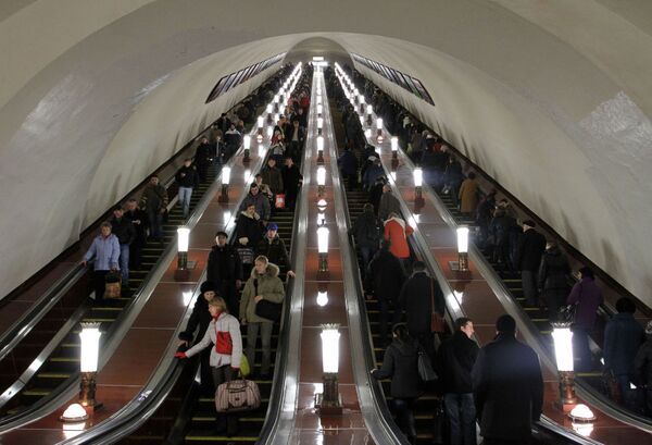 الدرج المتحرك في محطة كومسومولسكايا - سبوتنيك عربي