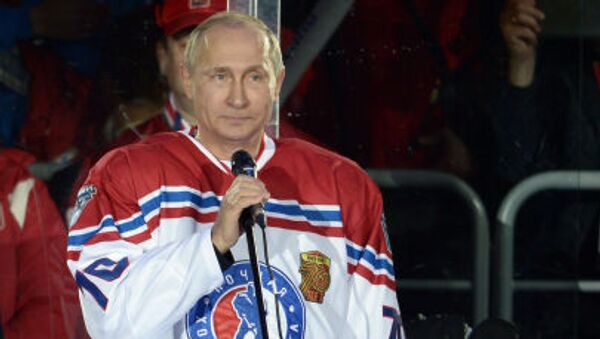 الرئيس بوتين قبل بدء مباراة هوكي الجليد في سوتشي - سبوتنيك عربي