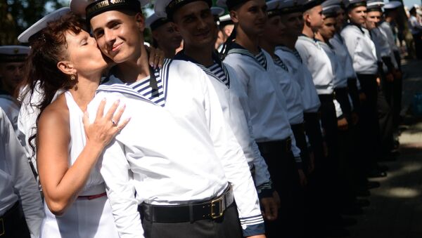 رجال البحرية الروسية على أسطول البحر الأسود خلال احتفالات يوم البحرية الروسية في سيفاستوبول - سبوتنيك عربي