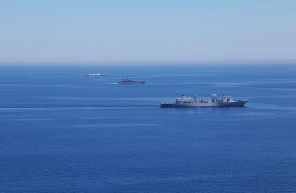 سفن تابعة لروسيا والصين - سبوتنيك عربي
