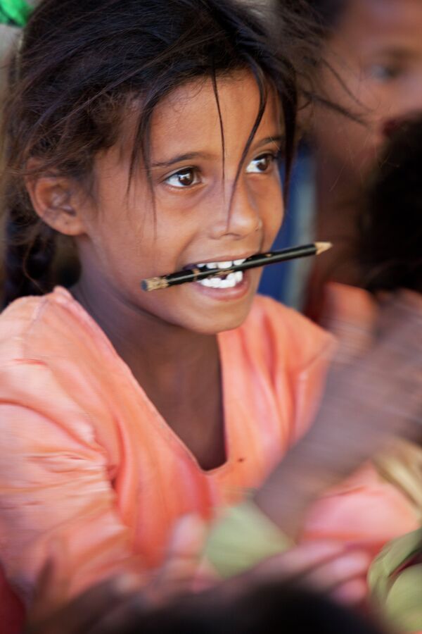 طفلة يمنية فى جزيرة سقطري اليمنية - سبوتنيك عربي