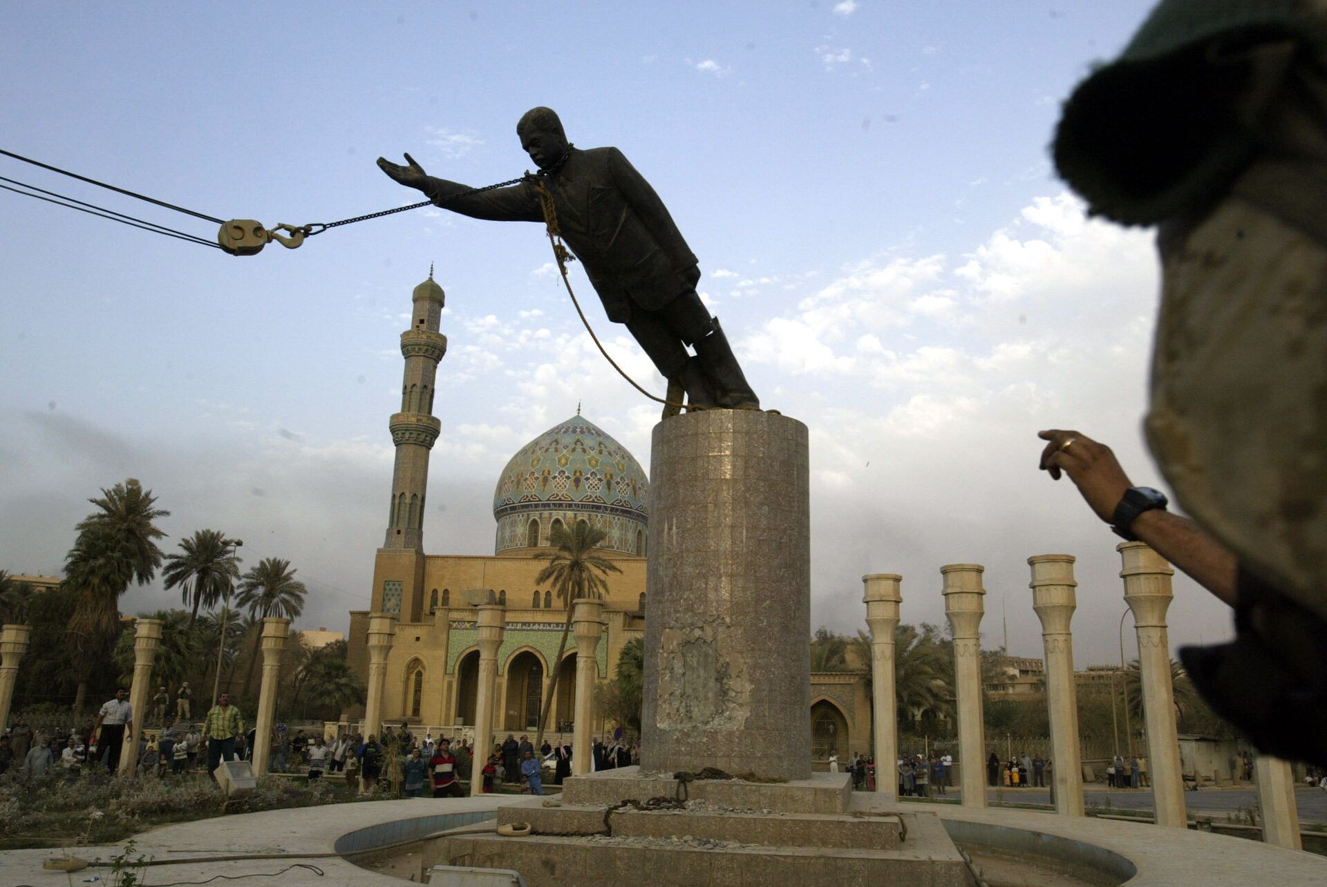 سقوط تمثال صدام حسين - سبوتنيك عربي, 1920, 13.12.2023