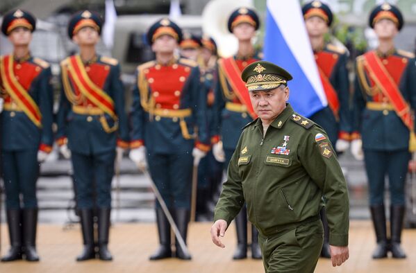 وزير الدفاع الروسي سيرجي شويجو خلال مشاركته فى منتدي الجيش 2015 - سبوتنيك عربي