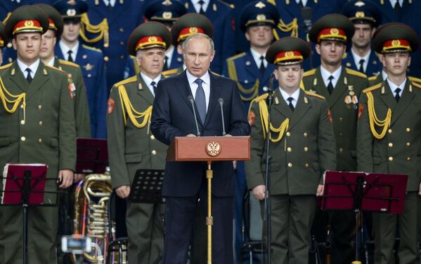 الرئيس الروسي فلاديمير بوتين خلال حفل افتتاح منتدي الجيش - 2015 - سبوتنيك عربي