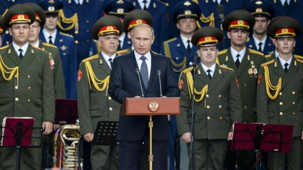الرئيس الروسي فلاديمير بوتين خلال حفل افتتاح منتدي الجيش - 2015 - سبوتنيك عربي