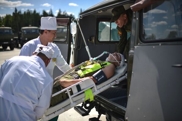 فريق طبي متنقل خلال المنتدي العسكري فى موسكو - سبوتنيك عربي