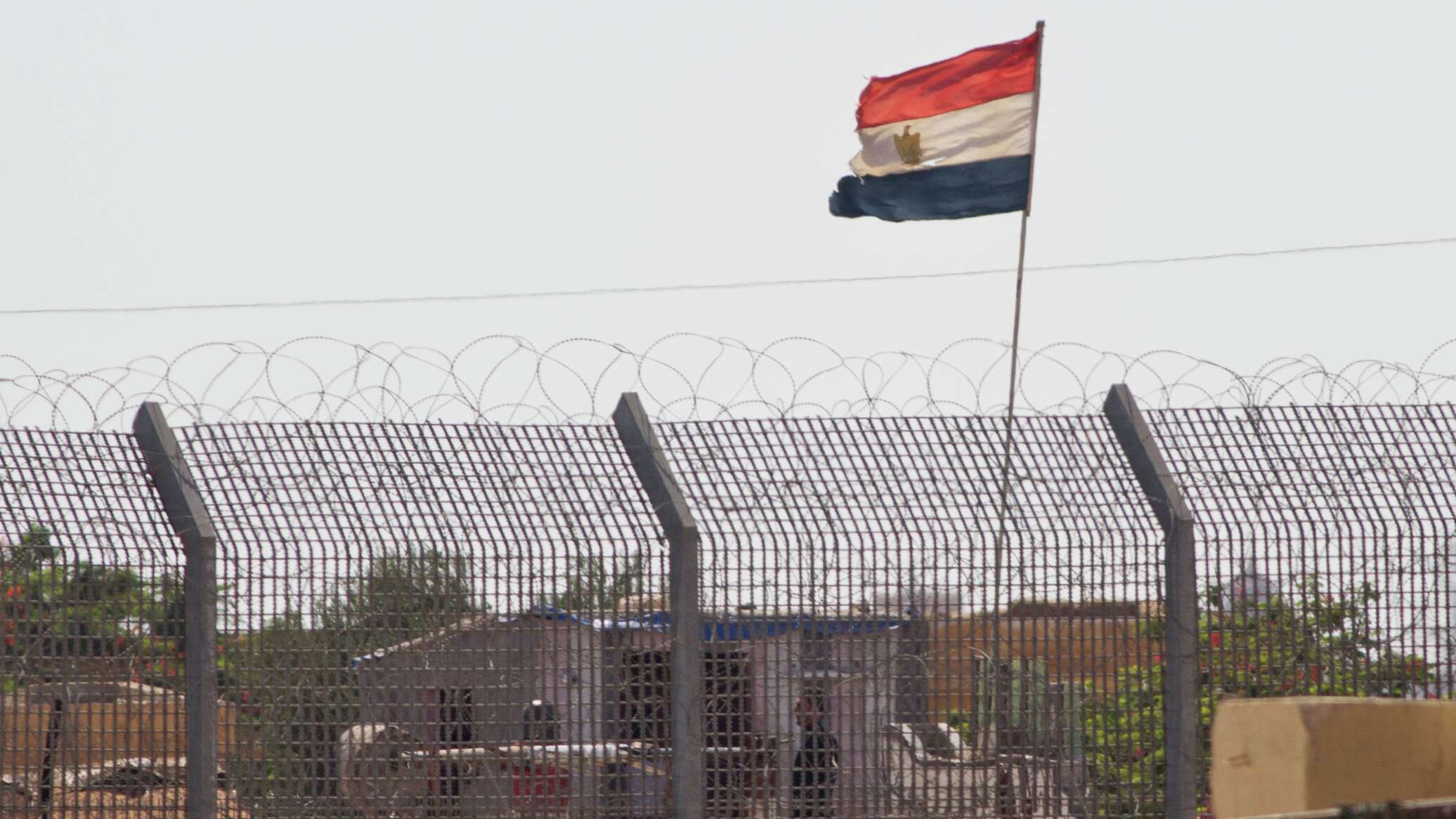 إعلام: مصر حذرت إسرائيل من "قطع العلاقات" إذا فر سكان غزة إلى سيناء