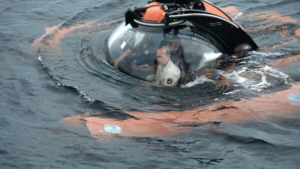 الرئيس الروسي فلاديمير بوتين على متن غواصة الأعماق - سبوتنيك عربي