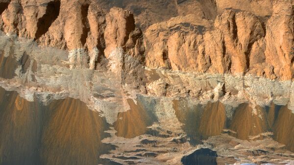 حفرة آرام الفوضى على سطح المريخ - سبوتنيك عربي