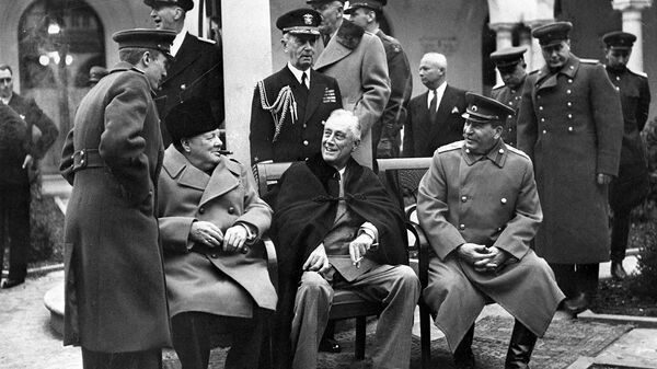 جوزيف ستالين مع رئيس وزراء بريطانيا تشرشل - سبوتنيك عربي