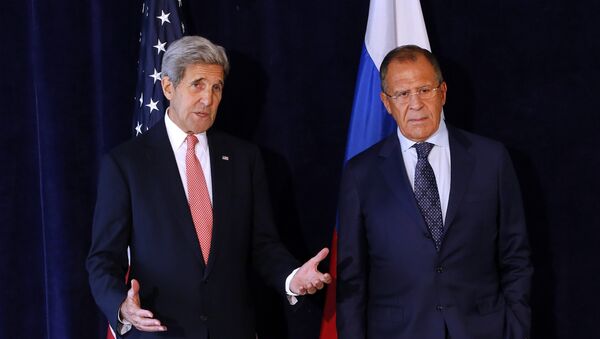 وزير الخارجية الروسي سيرغي لافروف والأمريكي جون كيري - سبوتنيك عربي