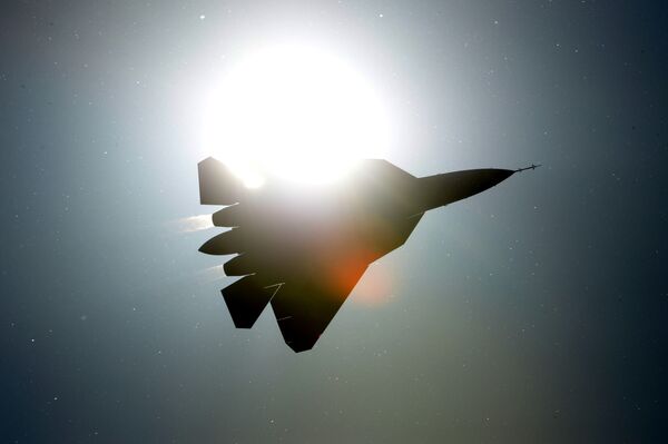 المقاتلة T-50 أثناء تحليقها الاستعراضي في المعرض الجوي الفضائي ماكس 2013 في مدينة جوكوفسك الروسية (ضواحي موسكو) المقاتلة T-50 أثناء تحليقها الاستعراضي في المعرض الجوي الفضائي ماكس 2013 في مدينة جوكوفسك الروسية (ضواحي موسكو) - سبوتنيك عربي