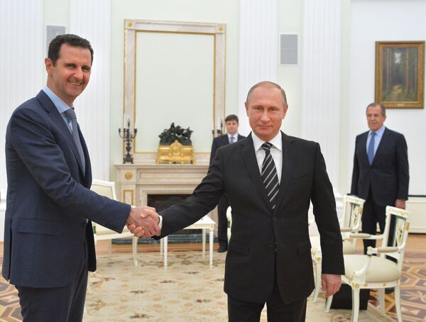 الرئيس الروسي فلاديمير بوتين يلتقي بالرئيس السوري بشار الأسد في الكرملين في العاصمة موسكو - سبوتنيك عربي