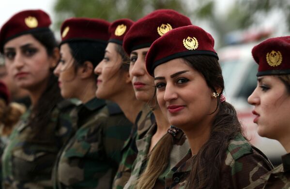الحسناوات الكرديات في صفوف البيشمركة - سبوتنيك عربي