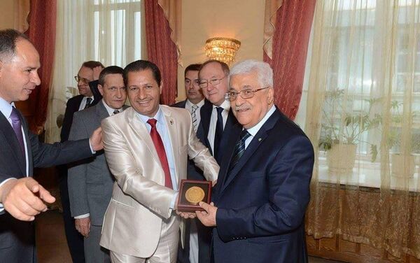 السروي مع الرئيس الفلسطيني محمود عباس - سبوتنيك عربي