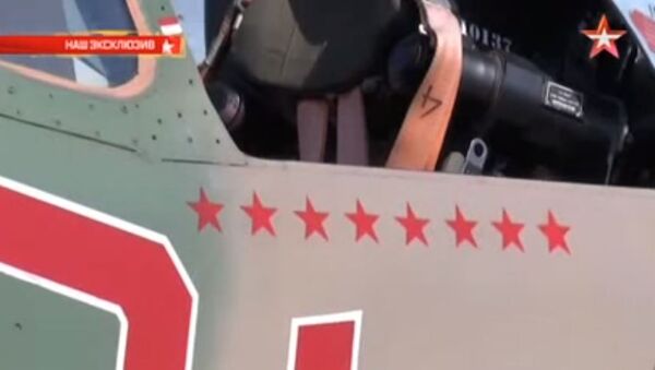 الطيارون الروس يرسمون النجوم الحمراء على المقاتلات - سبوتنيك عربي