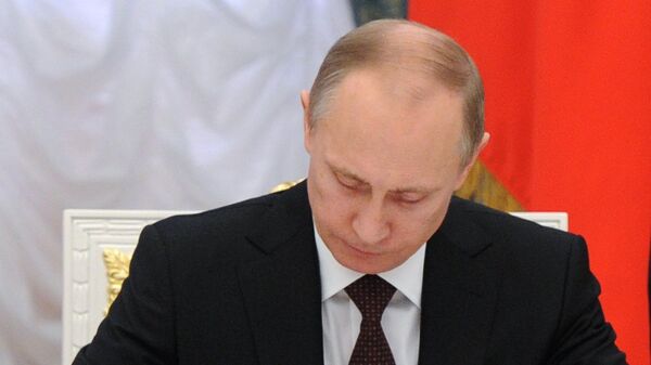 بوتين يوقع رسميا على مرسوم حظر الرحلات الجوية من روسيا إلى مصر مؤقتا - سبوتنيك عربي