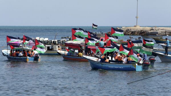 قوارب فلسطينية في استقبال أجانب مناصرين للقضية - سبوتنيك عربي