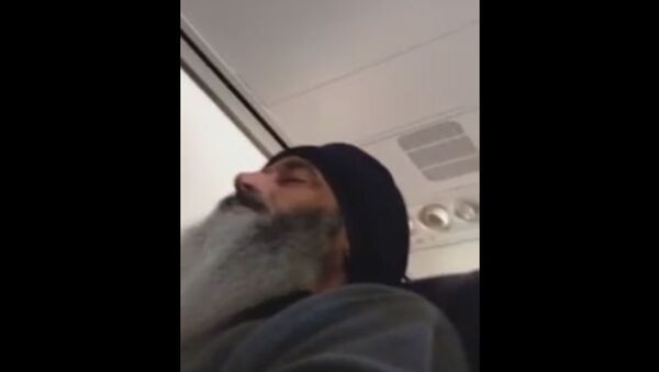بن لادن يظهر على متن طائرة متجه لأمريكا - سبوتنيك عربي