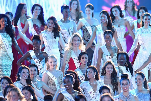 الجميلات المتوجات: ملكة جمال العالم لعام 2015 - سبوتنيك عربي
