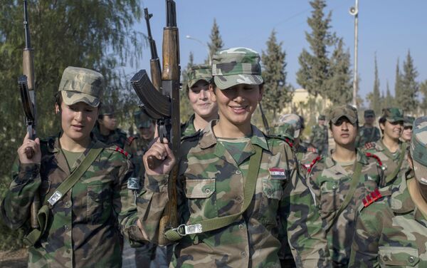 مجندات الأكاديمية العسكرية فى سوريا - سبوتنيك عربي