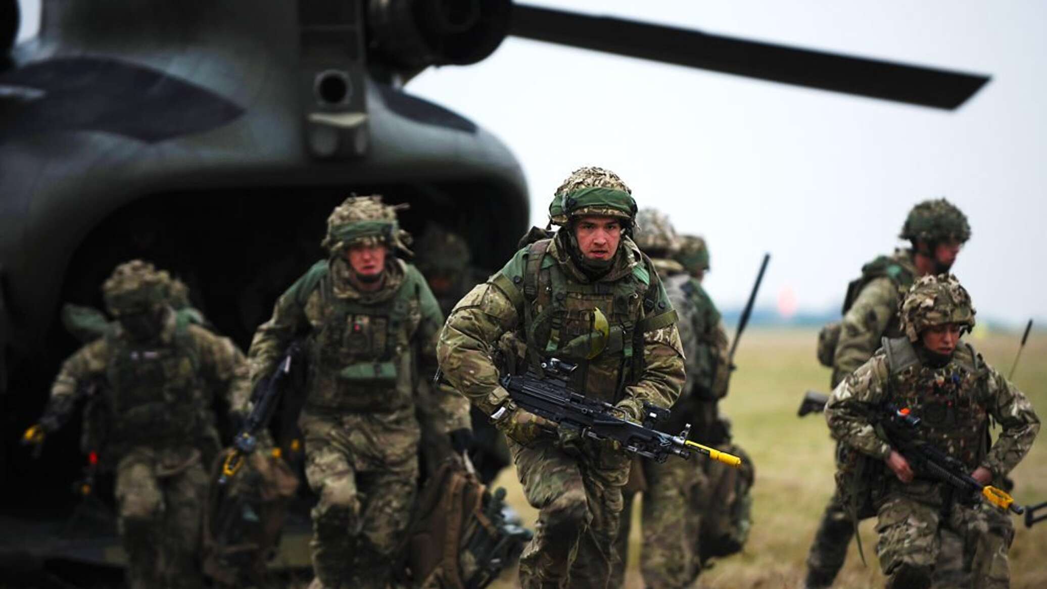وزير الدفاع البريطاني السابق يكشف عن نية بلاده بشأن إرسال قوات إلى أوكرانيا