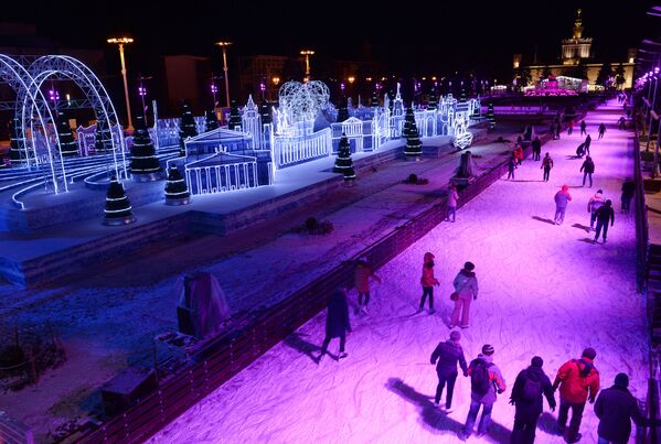 حلبة التزحلق على الجليد في موسكو - سبوتنيك عربي