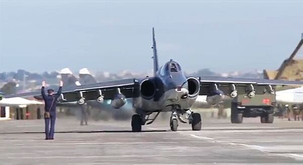 لأول مرة طائرات ميغ-29 السورية تحمي الطائرات الروسية سو-25 - سبوتنيك عربي