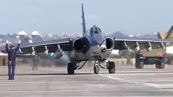 أول مرة تم تنفذ عملية جوية مشتركة بين القوات الجوية الروسية والسورية من قاعدة حميميم السورية. - سبوتنيك عربي