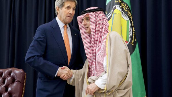 وزير الخارجية الأمريكي ونظيره السعودي  جون كيري وعادل الجبير - سبوتنيك عربي