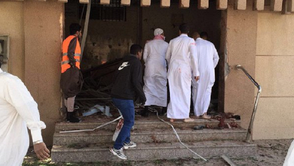 تفجير إرهابي داخل مسجد في السعودية - سبوتنيك عربي