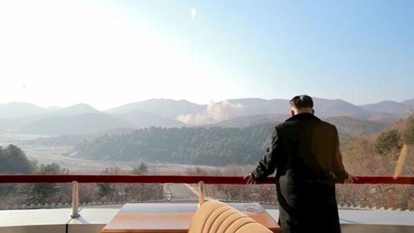 الرئيس الكوري الشمالي يشاهد إطلاق صاروخ - سبوتنيك عربي