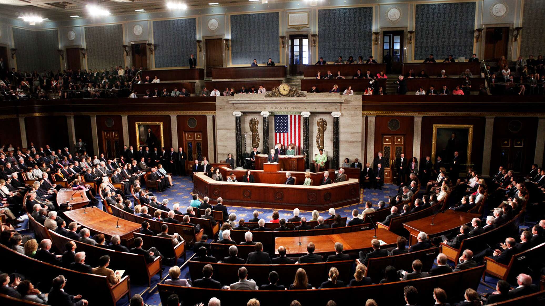 النواب الأمريكي يصوت على إرسال مساعدات فورية لإسرائيل ويتجاهل أوكرانيا
