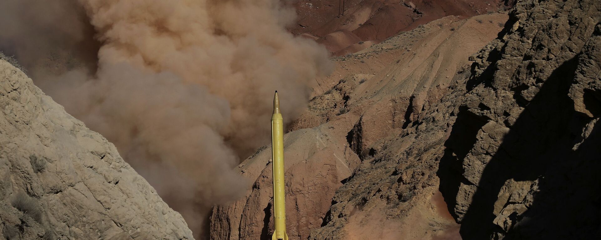 اختبار إطلاق الصاروخ البالستي في إيران، 9 مارس/ آذار 2016. - سبوتنيك عربي, 1920, 08.11.2022