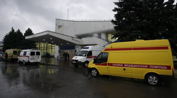 سيارات إسعاف في مطار روستوف - سبوتنيك عربي