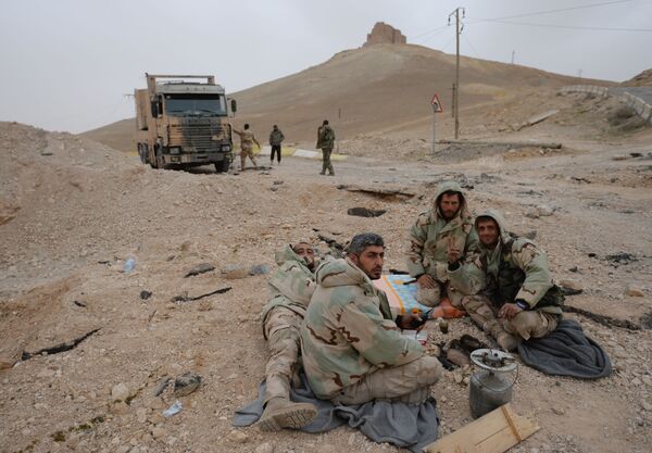 الجيش السوري وصقور الصحراء على مشارف مدينة تدمر - سبوتنيك عربي