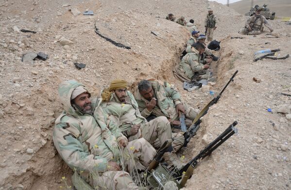 الجيش السوري وصقور الصحراء على مشارف مدينة تدمر - سبوتنيك عربي