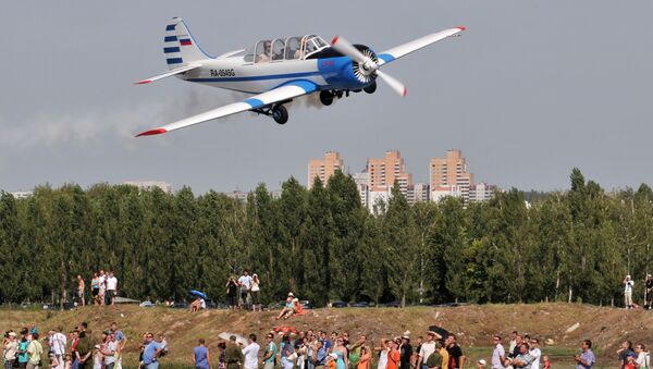 طائرة ياك-52 خلال مهرجان العرض الجوي. - سبوتنيك عربي