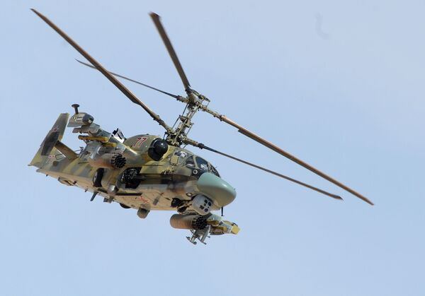 قوات الجيش العربي السوري يستخدمون المروحية الروسية كا-52 (أليغاتور) خلال العمليات العسكرية لتحرير مدينة القريتين من تنظيم داعش. - سبوتنيك عربي