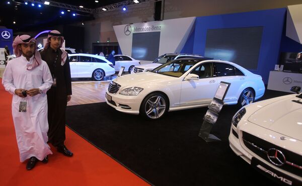 معرض قطر الدولي لسيارات المرسيدس-بينز في الدوحة. - سبوتنيك عربي